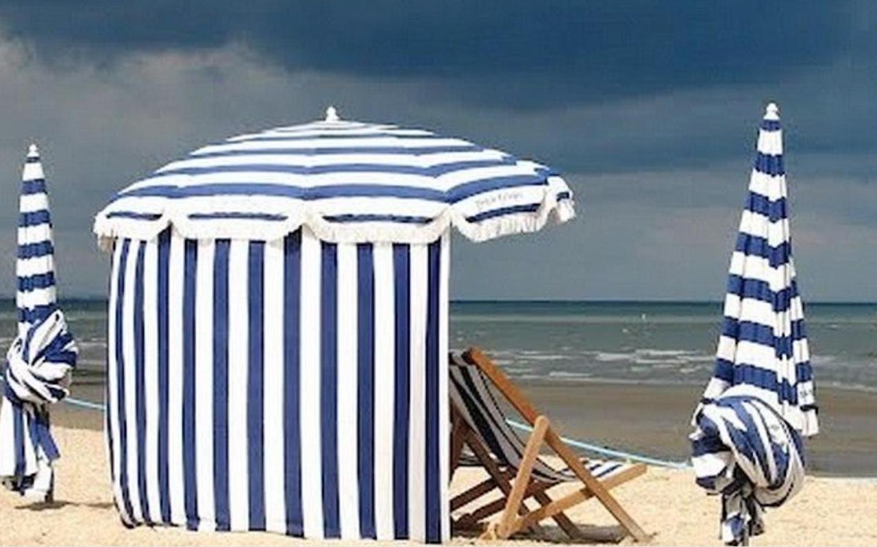Cosy Appartement Dans Une Villa Avec Piscine, Proche Du Centre Et De La Mer Cabourg Exterior foto